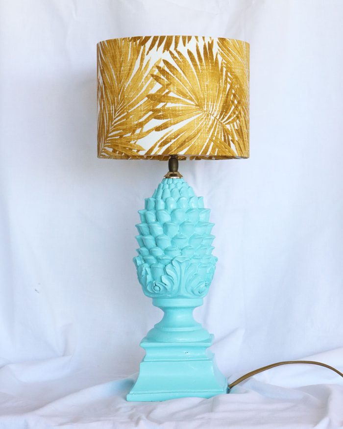 je suis flore, lamp, handgemaakte lamp, unieke lamp, lamp, lampen, ananas, ananas lamp, turquoise ananas lamp, turquoise lamp, artisjok lamp
